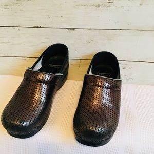 Dansko clogs woman’s 37